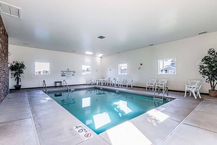 Pool 33 of 42