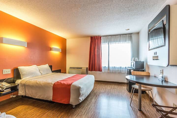 Room 18 of 42
