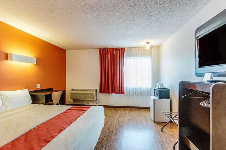 Room 16 of 42